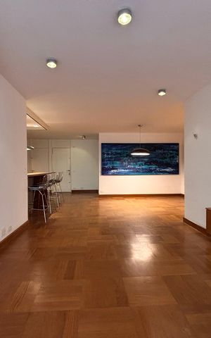 Apartamento à venda com 146m², 3 quartos e 2 vagas Apartamento à venda com 146m², 3 quartos e 2 vagasSala
