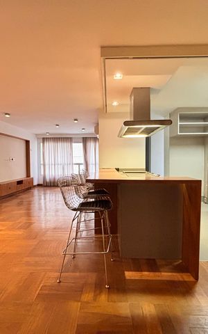 Apartamento à venda com 146m², 3 quartos e 2 vagas Apartamento à venda com 146m², 3 quartos e 2 vagasSala