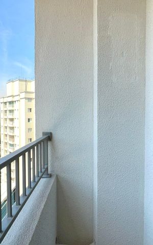 Studio para alugar com 25m², 1 quarto e sem vaga Studio para alugar com 25m², 1 quarto e sem vagaVaranda