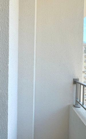 Studio para alugar com 25m², 1 quarto e sem vaga Studio para alugar com 25m², 1 quarto e sem vagaVaranda