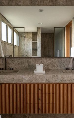 Apartamento à venda com 588m², 4 quartos e 6 vagas Apartamento à venda com 588m², 4 quartos e 6 vagasBanheiro