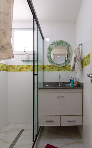 Apartamento para alugar com 80m², 2 quartos e 2 vagasBanheiro do Quarto 2 suíte