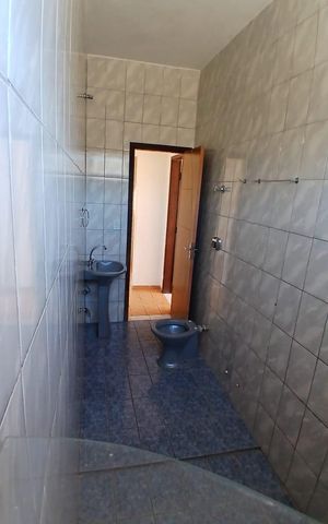 Casa para alugar com 110m², 2 quartos e sem vaga Casa para alugar com 110m², 2 quartos e sem vagaBanheiro