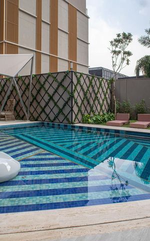 Apartamento à venda com 252m², 4 quartos e 4 vagas Apartamento à venda com 252m², 4 quartos e 4 vagasÁrea comum - Piscina