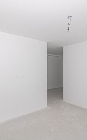 Apartamento à venda com 252m², 4 quartos e 4 vagas Apartamento à venda com 252m², 4 quartos e 4 vagasQuarto Suíte 1