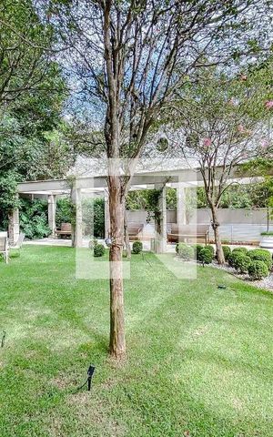 Apartamento à venda com 250m², 5 quartos e 4 vagas Apartamento à venda com 250m², 5 quartos e 4 vagasÁrea comum - Área verde