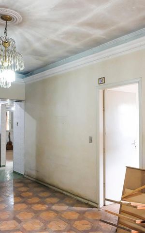 Casa à venda com 163m², 3 quartos e 7 vagasSala