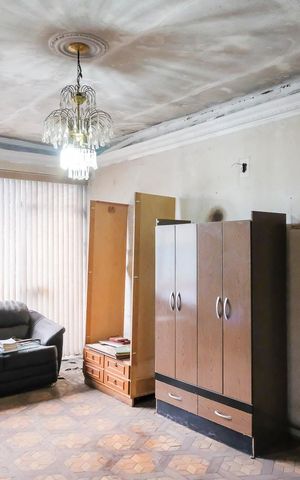 Casa à venda com 163m², 3 quartos e 7 vagasSala