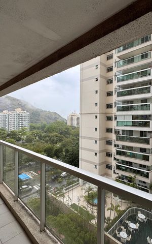 Apartamento à venda com 97m², 3 quartos e 1 vagaVaranda