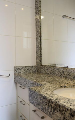 Apartamento para alugar com 64m², 2 quartos e 2 vagas Apartamento para alugar com 64m², 2 quartos e 2 vagasBanheiro da Suíte
