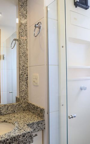 Apartamento para alugar com 64m², 2 quartos e 2 vagas Apartamento para alugar com 64m², 2 quartos e 2 vagasBanheiro da Suíte