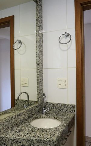 Apartamento para alugar com 64m², 2 quartos e 2 vagas Apartamento para alugar com 64m², 2 quartos e 2 vagasBanheiro