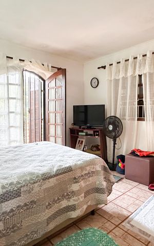Casa à venda com 174m², 4 quartos e 2 vagas Casa à venda com 174m², 4 quartos e 2 vagasQuarto 3