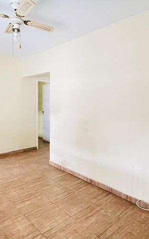 Casa para alugar com 380m², 3 quartos e 8 vagas Casa para alugar com 380m², 3 quartos e 8 vagasSala