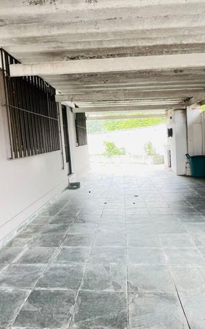 Casa para alugar com 380m², 3 quartos e 8 vagas Casa para alugar com 380m², 3 quartos e 8 vagasGaragem