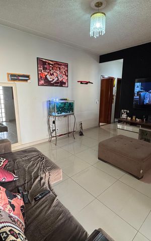 Casa à venda com 250m², 3 quartos e 4 vagas Casa à venda com 250m², 3 quartos e 4 vagasSala