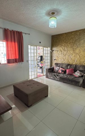 Casa à venda com 250m², 3 quartos e 4 vagas Casa à venda com 250m², 3 quartos e 4 vagasSala