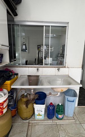 Casa à venda com 250m², 3 quartos e 4 vagas Casa à venda com 250m², 3 quartos e 4 vagasÁrea de Serviço
