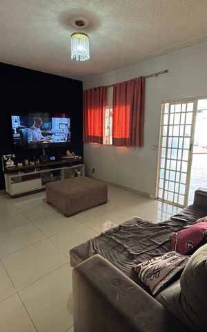 Casa à venda com 250m², 3 quartos e 4 vagas Casa à venda com 250m², 3 quartos e 4 vagasSala