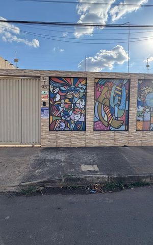 Casa à venda com 250m², 3 quartos e 4 vagas Casa à venda com 250m², 3 quartos e 4 vagasFachada