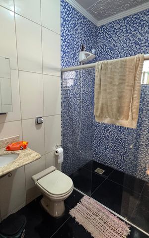 Casa à venda com 250m², 3 quartos e 4 vagas Casa à venda com 250m², 3 quartos e 4 vagasBanheiro