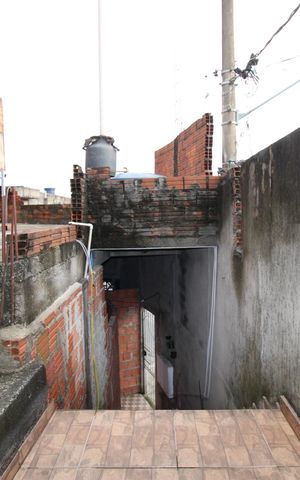 Casa para alugar com 70m², 2 quartos e sem vagaQuintal