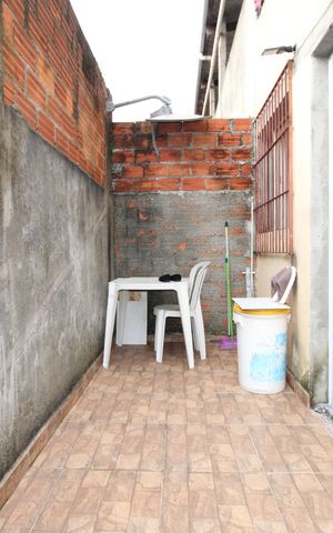 Casa para alugar com 70m², 2 quartos e sem vagaQuintal