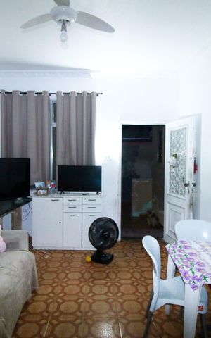 Casa à venda com 200m², 3 quartos e 2 vagasSala