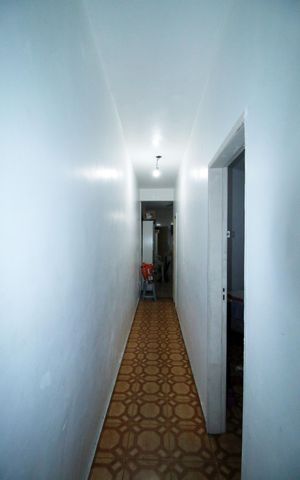 Casa à venda com 200m², 3 quartos e 2 vagasCorredor