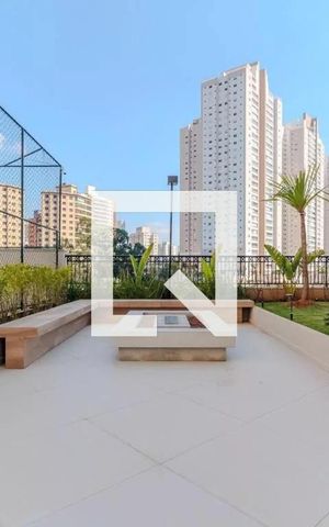 Apartamento à venda com 103m², 3 quartos e 3 vagas Apartamento à venda com 103m², 3 quartos e 3 vagasLareira externa