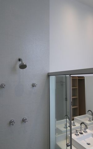 Apartamento à venda com 126m², 2 quartos e 3 vagasBanheiro da Suíte 2