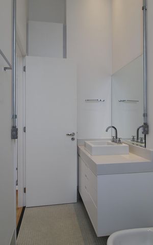 Apartamento à venda com 126m², 2 quartos e 3 vagasBanheiro da Suíte 1