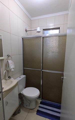 Casa à venda com 150m², 4 quartos e 2 vagas Casa à venda com 150m², 4 quartos e 2 vagasBanheiro