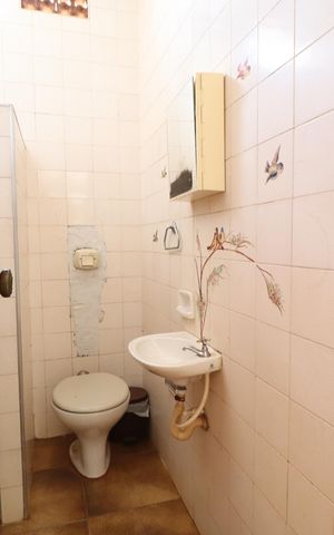 Casa para alugar com 250m², 3 quartos e 4 vagasBanheiro de serviço