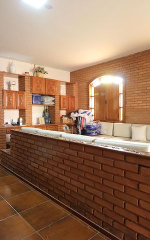 Casa para alugar com 250m², 3 quartos e 4 vagasSala