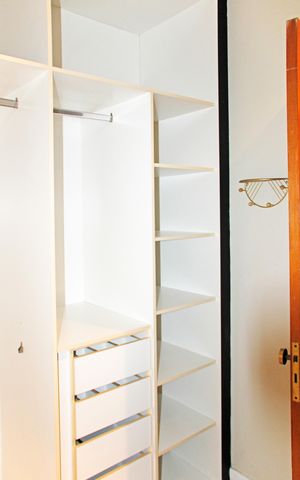 Casa de condomínio para alugar com 320m², 3 quartos e 4 vagasSuíte Closet