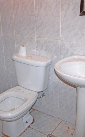 Casa de condomínio para alugar com 320m², 3 quartos e 4 vagasBanheiro Piscina