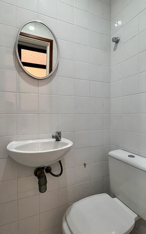 Apartamento para alugar com 93m², 3 quartos e 2 vagas Apartamento para alugar com 93m², 3 quartos e 2 vagasCozinha e Área de Serviço - Banheiro