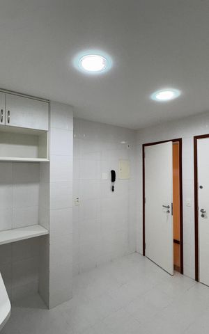 Apartamento para alugar com 93m², 3 quartos e 2 vagas Apartamento para alugar com 93m², 3 quartos e 2 vagasCozinha e Área de Serviço