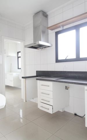 Apartamento à venda com 127m², 3 quartos e 2 vagasCozinha - Armários
