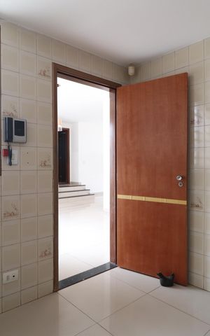 Casa para alugar com 320m², 4 quartos e 4 vagasCozinha