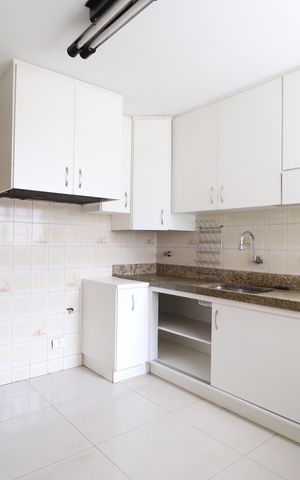 Casa para alugar com 320m², 4 quartos e 4 vagasCozinha