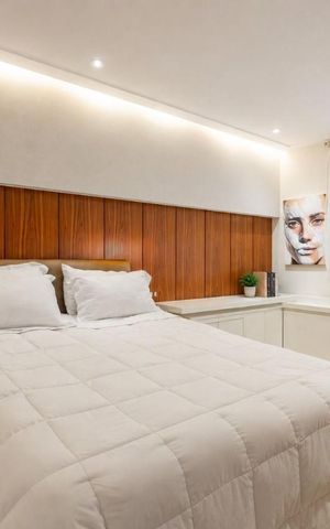 Casa à venda com 725m², 5 quartos e 8 vagas Casa à venda com 725m², 5 quartos e 8 vagasQuarto
