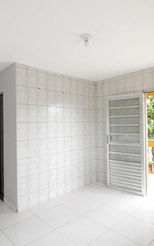 Casa para alugar com 80m², 2 quartos e sem vaga Casa para alugar com 80m², 2 quartos e sem vagaCozinha