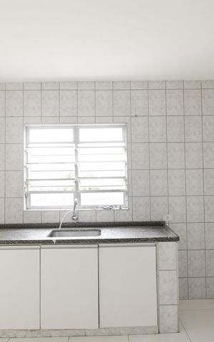 Casa para alugar com 80m², 2 quartos e sem vaga Casa para alugar com 80m², 2 quartos e sem vagaCozinha