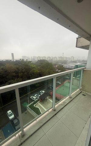 Apartamento à venda com 69m², 2 quartos e 1 vaga Apartamento à venda com 69m², 2 quartos e 1 vagaVaranda