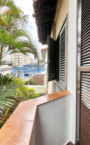 Casa à venda com 143m², 4 quartos e 2 vagas Casa à venda com 143m², 4 quartos e 2 vagasVaranda Quarto 2