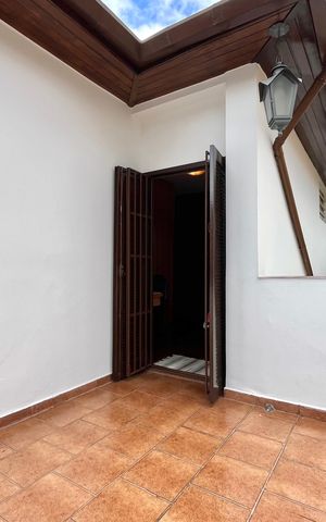 Casa à venda com 143m², 4 quartos e 2 vagas Casa à venda com 143m², 4 quartos e 2 vagasVaranda do Quarto