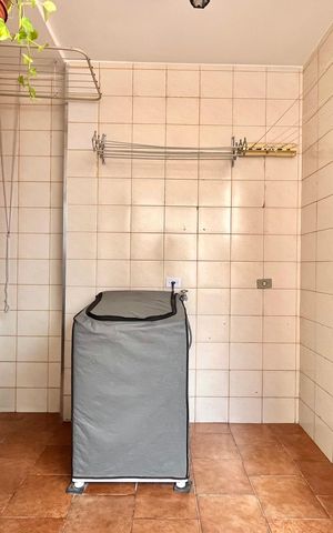 Casa à venda com 143m², 4 quartos e 2 vagas Casa à venda com 143m², 4 quartos e 2 vagasÁrea de Serviço