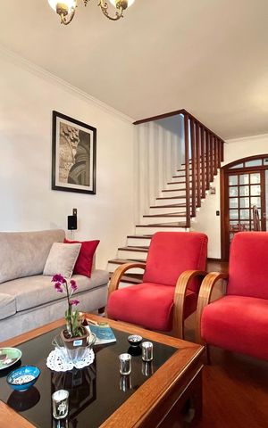 Casa à venda com 143m², 4 quartos e 2 vagas Casa à venda com 143m², 4 quartos e 2 vagasSala